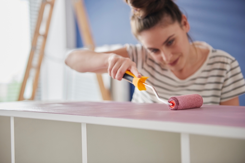 Quelle peinture utiliser pour relooker un meuble sans poncer ?