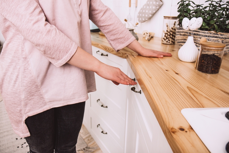 Quel bois choisir pour un plan de travail de cuisine durable ?